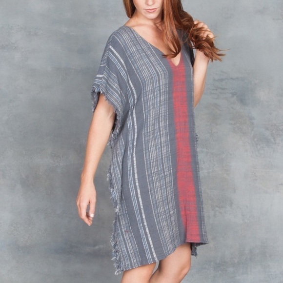 Xirena Finley Poncho Beach Cover up - Picture 1 of 15